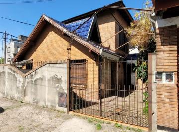 PH · 83m² · 4 Ambientes · 1 Cochera · Venta Casa 4 Amb Palomar Garage Apto Crédito