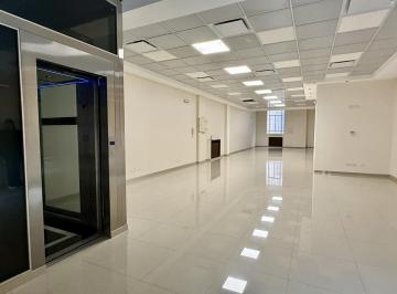 Local comercial · 318m² · Local en Monserrat