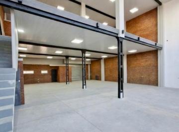 Local comercial · 500m² · 2 Ambientes · 2 Cocheras · Local en Funes