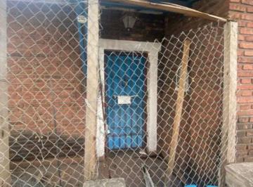 imagen1 · Casa de 3 Ambientes a Refaccionar en Venta - Castelar Norte