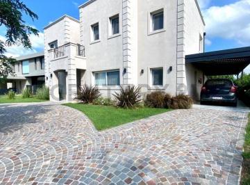 Casa · 263m² · 6 Ambientes · Venta Casa Al Lago 6 Ambientes, Canton Norte