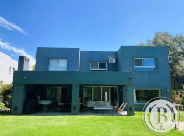 Casa de 5 ambientes, Tigre · Alquiler Amoblado Lote Interno | 2 Suites + 2 Dorm. | Escritorio | Dependencia | Lavadero