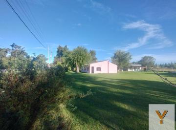 Casa · 100m² · 4 Ambientes · Casas en Venta - 2 Dorm. 2 Baños - Berisso
