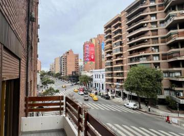 Departamento · 56m² · 3 Ambientes · Venta Exclusivo Depto. 2 Dorm. Reciclado Sobre Irigoyen en Nueva Córdoba