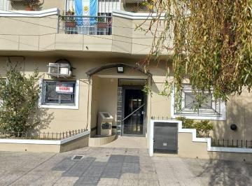 Departamento de 2 ambientes, Lanús · 2 Amb. con Cochera, Al Frente en Venta, Lanus.