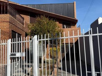 Casa de 6 ambientes, Trelew · Excelente Oportunidad en Trelew