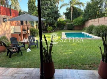 Casa · 121m² · 3 Ambientes · 1 Cochera · Casa Reciclada a Nuevo