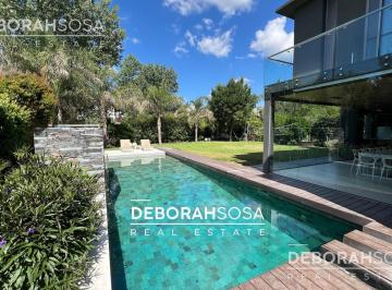 Casa · 472m² · 8 Ambientes · 4 Cocheras · Casa en Venta 8 Amb con Pileta Barrio Septiembre Escobar Zona Norte