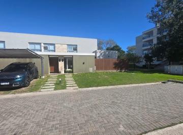 Casa · 80m² · 4 Ambientes · Alquiler - Casonas en Fincas de Hudson