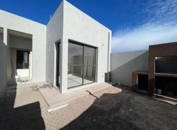 Casa · 75m² · 3 Ambientes · 1 Cochera · Casa en Venta Bº Privado Pinar de Sol IX - Maipu