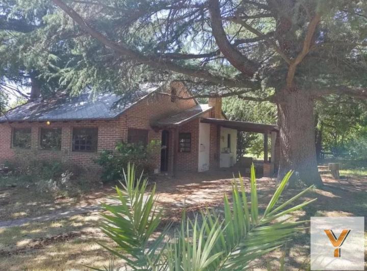 Casa · 140m² · 4 Ambientes · 2 Cocheras