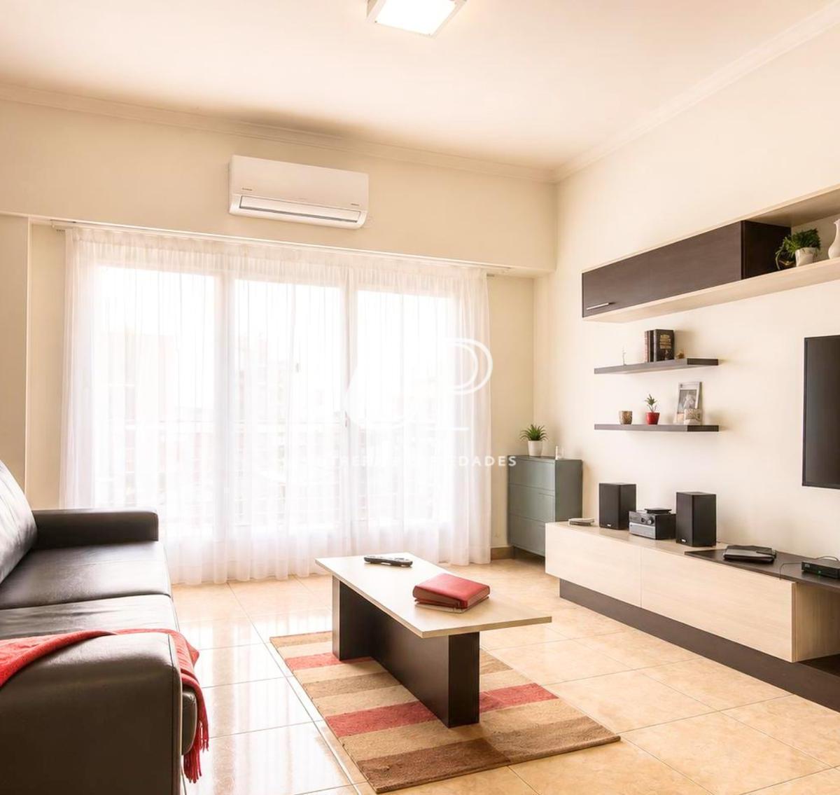 Hermoso departamento de 3 Amb C/dep al frente balcón a la calle