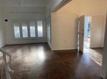 Casa · 135m² · 6 Ambientes · 2 Cocheras · Casa Reciclada a Nuevo en Parana Al 5700i