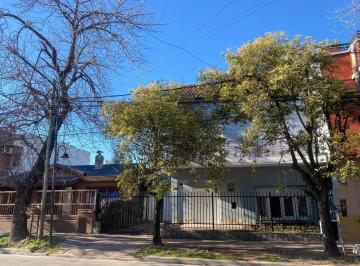 Casa · 135m² · 6 Ambientes · 2 Cocheras · Casa Reciclada a Nuevo en Parana Al 5700i