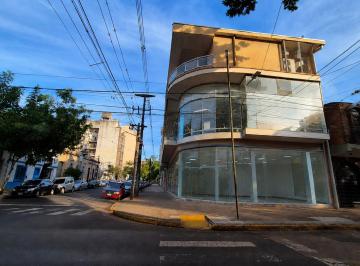 Local comercial · 350m² · Exclusivo Local Comercial en Alquiler en El Microcentro de La Ciudad de Posadas