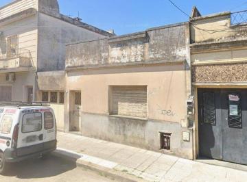 Terreno · 129m² · Casa Antigua con Valor de Terreno 8,70 X 24 - Parque Avellaneda