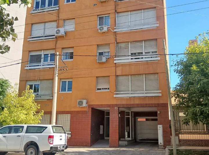 Departamento · 79m² · 4 Ambientes · 1 Cochera