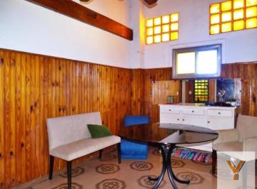 Casa · 180m² · 5 Ambientes · Casa en Venta - 3 Dorm. 3 Baños San Cristóbal
