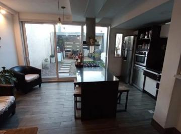 Casa · 151m² · 4 Ambientes · 2 Cocheras · Casa en Barrio Amppare - Apta Credito Banco Nación