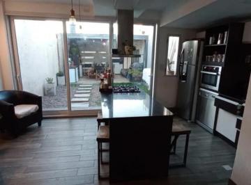 Casa · 151m² · 4 Ambientes · 2 Cocheras · Casa en Barrio Amppare - Apta Credito Banco Nación