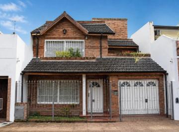 Casa · 211m² · 5 Ambientes · 2 Cocheras · Venta Casa 5 Ambientes Ramos Mejia