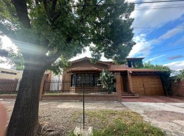 Casa · 312m² · 4 Ambientes · 1 Cochera · Venta Casa 3 Dorm. Vistalba Lujan de Cuyo