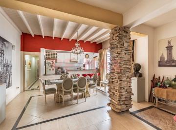 Casa · 160m² · 5 Ambientes · 2 Cocheras · Casa Cocheras Jardín 332 m² Monte Grande