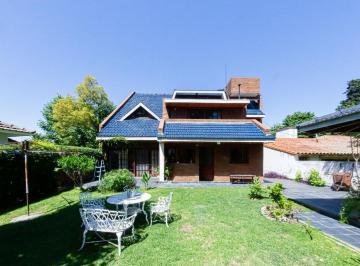 Casa · 320800m² · 6 Ambientes · 1 Cochera · Venta Casa con Gran Jardín y Quincho - Pacheco