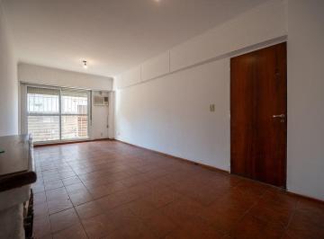 Departamento · 80m² · 5 Ambientes · Venta Departamento 3 Dorm. 2 Balcones Abasto