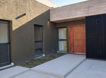 Casa · 135m² · 5 Ambientes · 2 Cocheras · Venta Casa B° Privado Portillo de Terrada - Estrenar