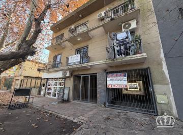 Departamento · 38m² · 2 Ambientes · 1 Cochera · Venta de Departamento - 2 Ambientes - con Cochera - Banfield Este