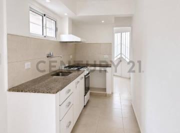 Casa · 103m² · 4 Ambientes · 1 Cochera · Casa 3 Habitaciones en Venta