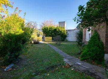 Casa · 168m² · 3 Ambientes · 2 Cocheras · Lote Comercial en Venta en Gonnet