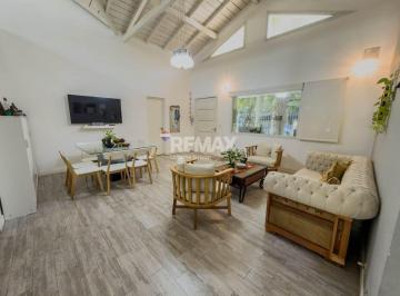 Casa · 246m² · 5 Ambientes · 1 Cochera · Venta Excelente Casa Ch 5 Amb. C/coch - San Isidro