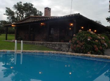 Casa · 7000m² · 7 Ambientes · Casa en Venta Vaqueros