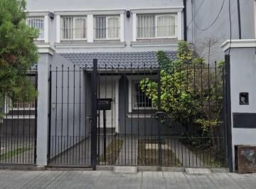 Casa · 92m² · 4 Ambientes · 1 Cochera · Venta de Casa Tipo Duplex de Tres Dorm. en Salta