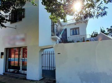 Casa · 192m² · 6 Ambientes · 1 Cochera · Casa 6 Ambientes en Venta Longchamps Financia