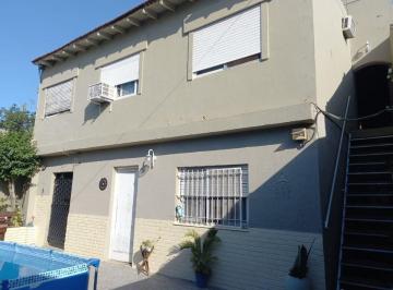 Casa · 130m² · 4 Ambientes · Venta Casa Multifamiliar a m de Ruta 202