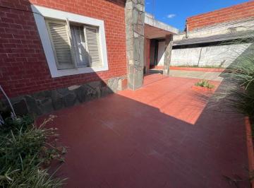 Casa · 100m² · 4 Ambientes · 1 Cochera · Venta Casa 4 Amb con Cochera y Jardin San Miguel