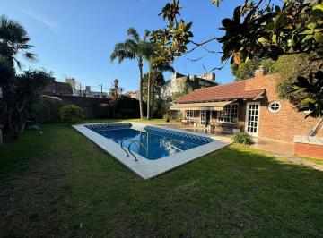 Casa · 330m² · 5 Ambientes · 3 Cocheras · Vta Casa 5 Amb/ Desarro S. 3 Lotes/pileta /cochera