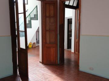 PH · 88m² · 4 Ambientes · Venta de Departamento de Pasillo de 1 Dormitorio con Patio y Terraza Exclusiva