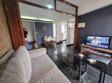 Departamento · 54m² · 2 Ambientes · Vta Almagro 2 Amb Piso Alto con Doble Balcón y Luz