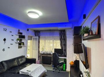 Departamento · 51m² · 3 Ambientes · Venta Departamento 3 Amb C/balcon - Zona Abasto