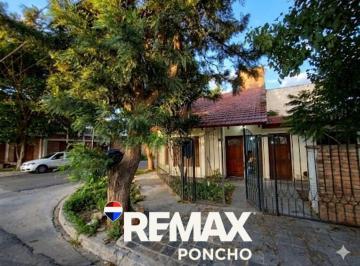 Casa · 118m² · 7 Ambientes · 1 Cochera · Se Vende Casa B°parque América Facilidades - Permuta