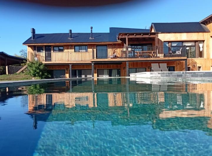 Casa · 360m² · 4 Dormitorios