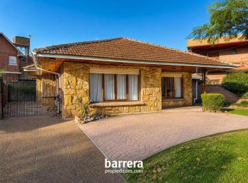 Casa · 212m² · 4 Ambientes · 1 Cochera · Chalet 4 Amb Desarrollado en Una Planta - Pinos de Anchorena