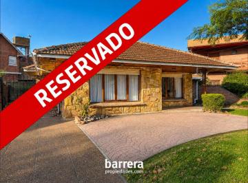 Casa · 212m² · 4 Ambientes · 1 Cochera · Chalet 4 Amb Desarrollado en Una Planta - Pinos de Anchorena