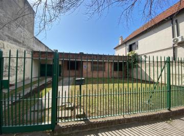 Casa · 160m² · 4 Ambientes · 4 Cocheras · Santilli - Liniers 462 Temperley