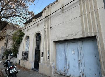 Depósito · 120m² · 1 Cochera · Depósito a m de Av Sabin. 120 m Cubiertos. Cochera
