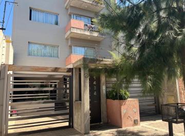 Departamento · 44m² · 2 Ambientes · 1 Cochera · Departamento Dos Ambientes en Venta Balcón Al Frente y Cochera | Apto Crédito